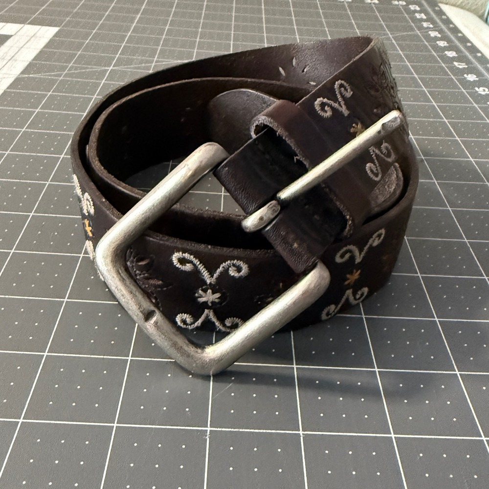 Fossil Embroidered Fairy Western Floral Eyelet Brown Leather Belt Solid Brass M